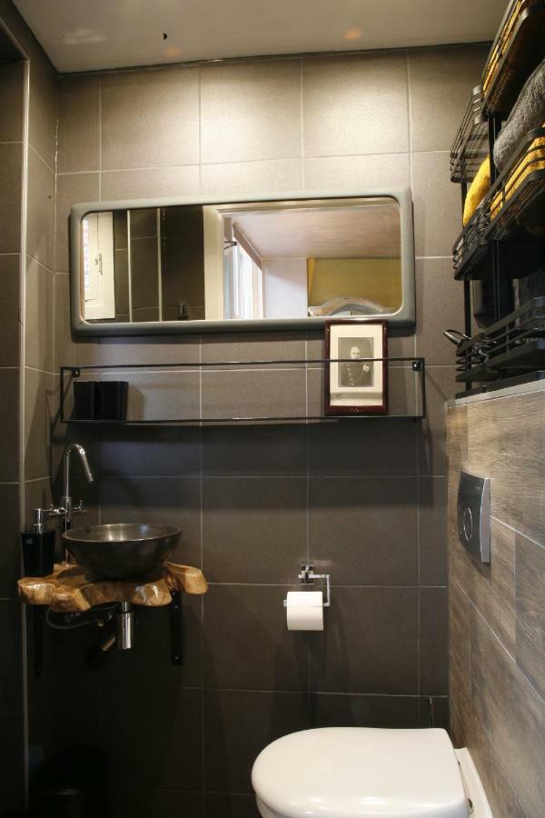 Downtown46 Bed and Breakfast Bergen op Zoom Exteriör bild